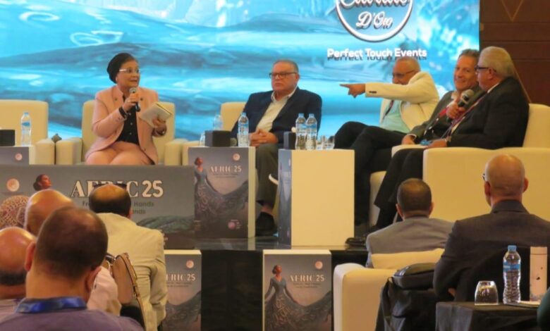 الألفي تشارك في جلسة نقاشية حول تعزيز الولادة الطبيعية ودمج أدوار القابلة ومقدمة الدعم النفسي (الدولا) في الرعاية التوليدية