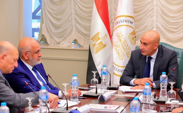 عبد اللطيف يلتقي المدير التنفيذي لمصر بمجموعة البنك الدولي لبحث تعزيز آفاق التعاون في مجال تطوير التعليم