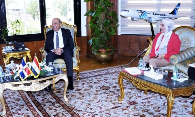 الحفني يبحث مع سفيرة جمهورية الدومينيكان بالقاهرة آليات تعزيز التعاون المشترك بين الجانبين