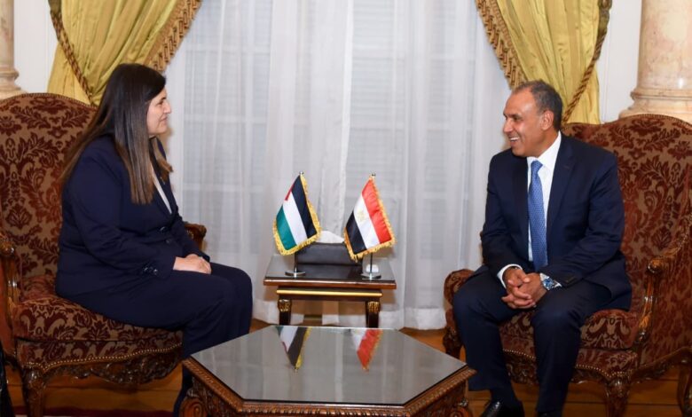 وزير الخارجية يستقبل وزيرة خارجية فلسطين