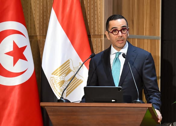الخطيب يدعو رجال الأعمال من الجانبين إلى الاستفادة القصوى من المنتدى والتواصل المستمر فيما بينهم لإطلاق مشروعات استثمارية وتجارية مشتركة في قطاعات حيوية