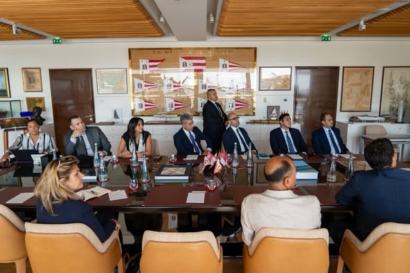 وزير السياحة والآثار يلتقي مع الأمين العام ومدير نادي موناكو لليخوت ورئيس مجلس إدارة إحدى كبرى الشركات العالمية العاملة في مجال صناعة اليخوت