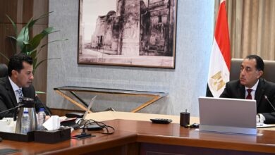 رئيس الوزراء يتابع مع وزير الشباب والرياضة عدداً من ملفات عمل الوزارة