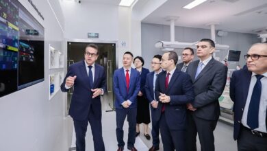 عبد الغفار يبحث مع الرئيس التنفيذي لشركة «Mindray» التعاون في دعم توطين الصناعات الطبية