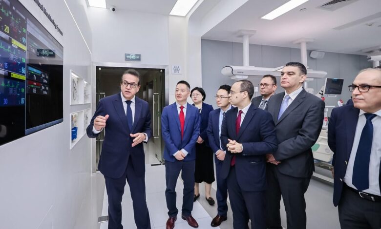 عبد الغفار يبحث مع الرئيس التنفيذي لشركة «Mindray» التعاون في دعم توطين الصناعات الطبية