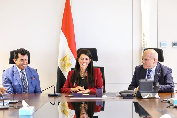 المشاط تستقبل وزير الشباب والرياضة ورئيس هيئة النيابة الإدارية لبحث توسيع نطاق تجربة التصويت الإلكتروني بالانتخابات