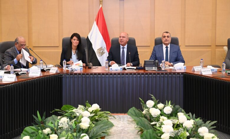 الوزير يترأس الاجتماع الثلاثين للمجموعة الوزارية للتنمية الصناعية