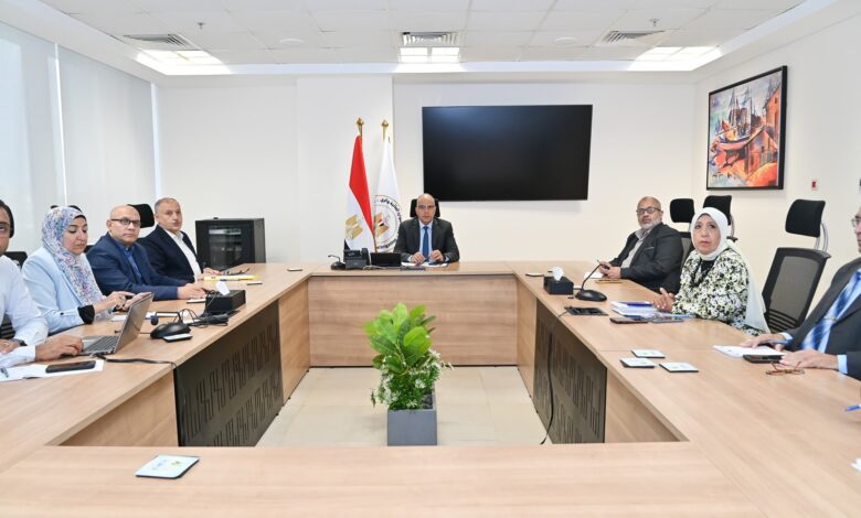 سويلم يتابع موقف مجهودات الوزارة لتطوير البحيرات الشمالية وتأمين فرص العمل للصيادين