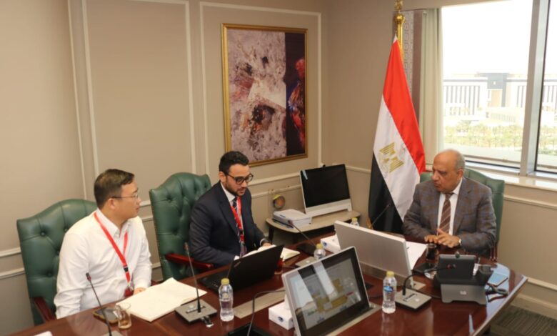 عصمت يبحث مع مجموعة سانجرو الصينية التعاون