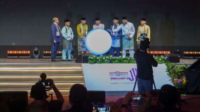 رئيس وزراء ماليزيا يدشن "ميهاس 2025" للحلال العالمي.. ويدعو لتبني الحلال كمنظومة قيم تعزز الاستهلاك الأخلاقي