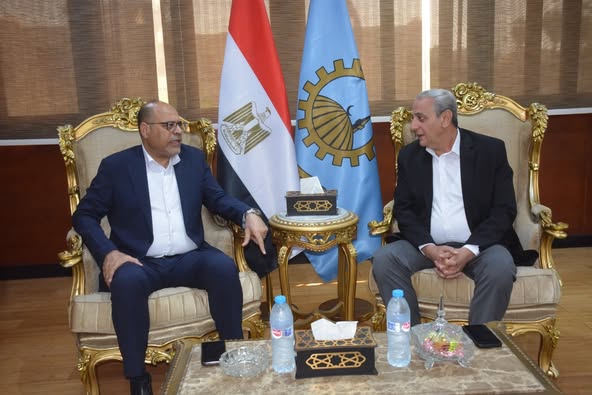 محافظ الغربية يستقبل وزير العمل.. وترتيبات لزيارة موقع الحادث وتقديم العزاء و”الدعم"