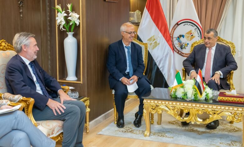 وزير الإنتاج الحربي يستقبل السفير الإيطالي لبحث سبل تعزيز التعاون المشترك