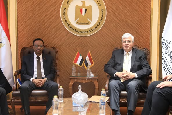 وزير التعليم العالي يلتقي نظيره السوداني لبحث سبل تعزيز التعاون المشترك في مجالات التعليم العالي والبحث العلمي