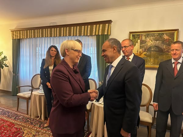 وزير الخارجية يلتقي رئيسة جمهورية سلوفينيا