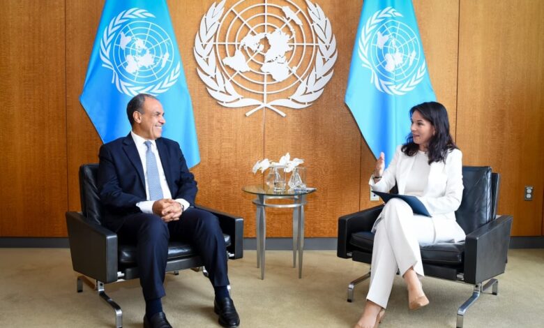 وزير الخارجية يلتقي مع رئيسة الدورة ٨٠ للجمعية العامة للأمم المتحدة