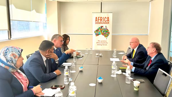 بدوي يعقد اجتماعات مع عدد من المؤسسات والشركات الأسترالية المتخصصة في مجال التعدين لبحث ضخ استثمارات جديدة في مصر