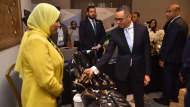 الخطيب يفتتح معرض المشروعات الصغيرة والمتوسطة