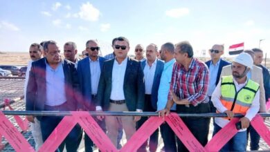 الشربيني يتفقد مشروع إنشاء محطة لتحلية مياه البحر بمدينة العلمين الجديدة