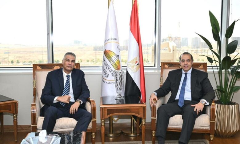 المستشار محمود فوزي يستقبل اللواء الدكتور إسماعيل محمد كمال محافظ أسوان واللواء عمرو عبد المنعم رئيس هيئة تنمية الصعيد