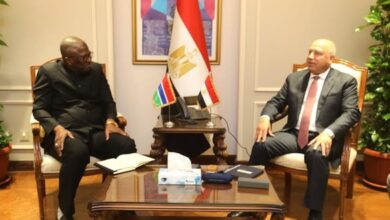 الوزير يبحث مع وزير الدفاع الجديد بدولة جامبيا التعاون والدعم الذي يمكن أن تقدمه مصر