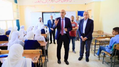 في إطار الجولات الميدانية المتواصلة بمختلف محافظات الجمهورية وزير التربية والتعليم ومحافظ المنيا يتفقدان عددا من المدارس بقرية تونة الجبل بالمحافظة
