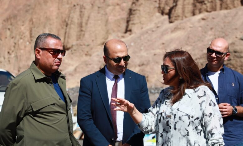د. منال عوض توجه جهاز تنظيم إدارة المخلفات بتنفيذ منظومة متكاملة لجمع وتدوير المخلفات بمدينة دهب والتنسيق الفورى مع رئيس المدينة لرفع التراكمات