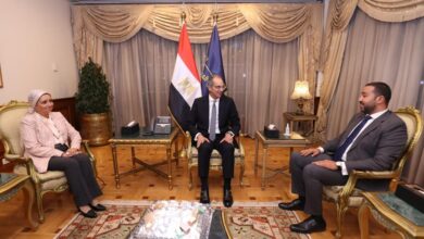 طلعت يستقبل رئيس مجلس إدارة الشركة المصرية للاتصالات والعضو المنتدب والرئيس التنفيذي الجديد للشركة