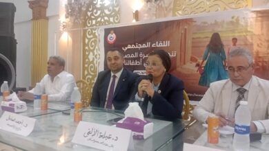 نائب وزير الصحة تتفقد وحدة طب الأسرة ومركز تنمية الأسرة بقرية بخانس بقنا