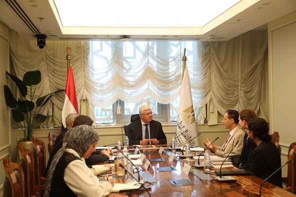 وزير التعليم العالي يبحث مع نائب أمين الهيئة الألمانية للتبادل الأكاديمي DAAD تعزيز التعاون