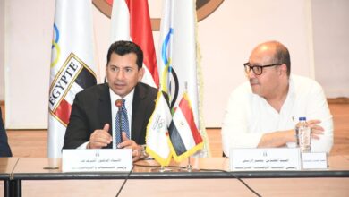 وزير الرياضة ورئيس اللجنة الأولمبية يجتمعان برؤساء الاتحادات لمتابعة الأكواد الطبية