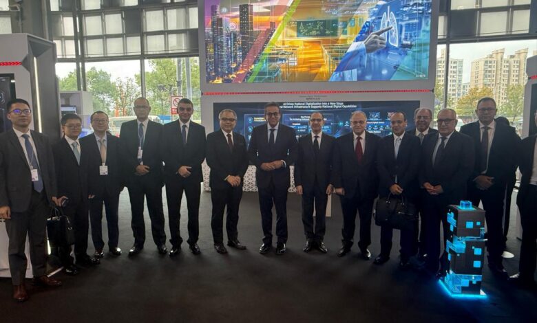 وزير الصحة يبحث مع مسئولي هواوي التعاون في التكنولوجيا الطبية