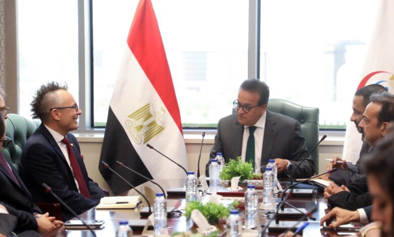 وزير الصحة يبحث مع نائب رئيس شركة أليكسيون تعزيز التعاون في مجال الأمراض النادرة والوراثية