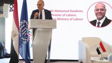 وزير العمل يلقى كلمة في مائدة مستديرة عن التوظيف العادل