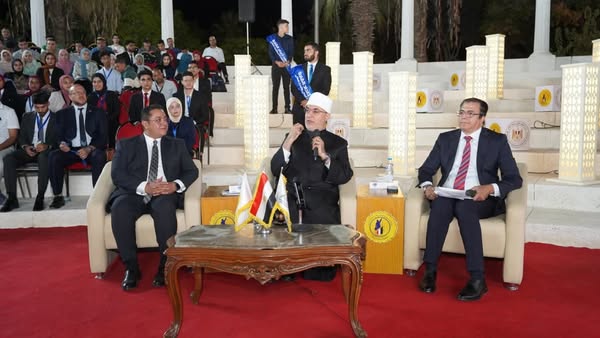 التعليم العالي فضيلة المفتي في رحاب معهد إعداد القادة