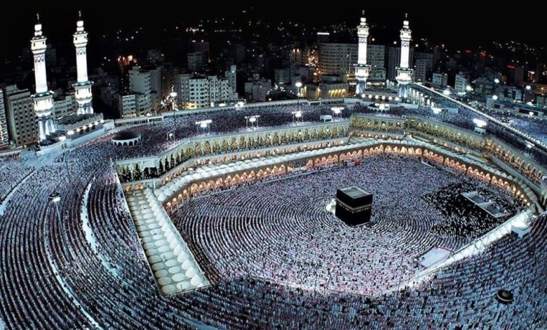 وزير السياحة والآثار يعتمد الضوابط والقواعد والإجراءات المنظمة للحج السياحي لعام 1447هـ