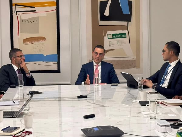 الخطيب يلتقي DLA Piper ومجموعة من المستثمرين الدوليين الراغبين في دخول السوق المصرية