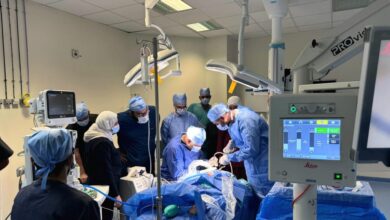 السبكي يعلن نجاح أولى عمليات زراعة القوقعة بمستشفيات الهيئة في أسوان والسويس