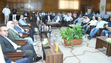 الشربيني يعقد اجتماعًا مع رؤساء أجهزة مدن غرب القاهرة لمتابعة ملفات العمل