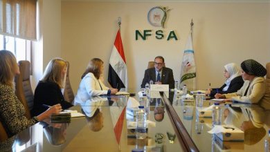 الهوبي يلتقي المستشارة الزراعية الإقليمية بوزارة الزراعة والثروة السمكية والغابات الأسترالية