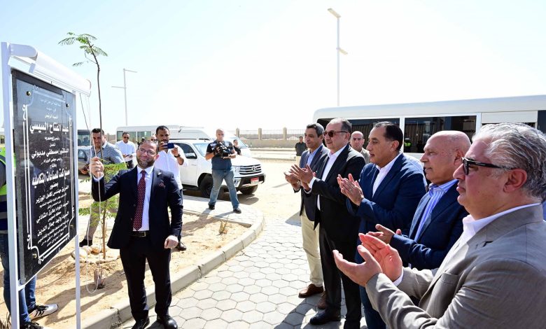 مدبولي يتوجه إلى منطقة السخنة الصناعية المتكاملة لافتتاح وتفقد عدد من المشروعات الصناعية المهمةمدبولي يتوجه إلى منطقة السخنة الصناعية المتكاملة لافتتاح وتفقد عدد من المشروعات الصناعية المهمة