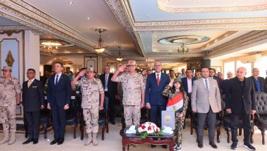 وزارة العمل تنظم ندوة تثقيفية لعمال العاشر من رمضان