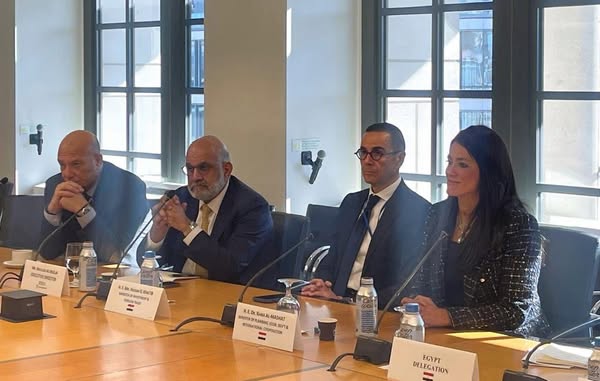 وزيرا الاستثمار والتخطيط يبحثان مع مؤسسة التمويل الدولية (IFC) التوسع في آليات تمويل القطاع الخاص