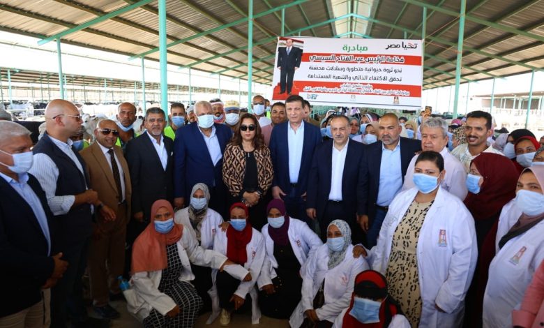 وزيرا التنمية المحلية والزراعة يتفقدان مشروع الإنتاج الحيواني ومجمع تمور الوادي الجديد