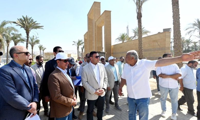 وزير الإسكان يتفقد مكونات مشروع حدائق تلال الفسطاط