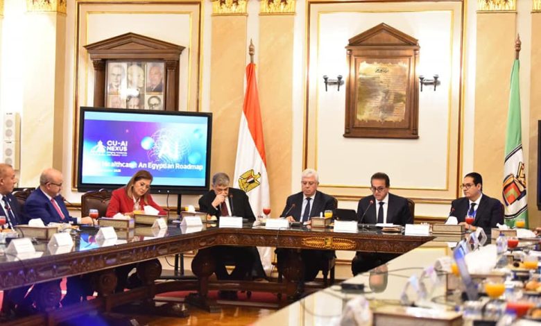 وزير الصحة يشارك في مائدة مستديرة حول استخدامات الذكاء الاصطناعي في الرعاية الصحية