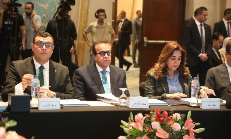 وزير الصحة يشهد إطلاق الاستراتيجية الوطنية للعمران والبناء الأخضر