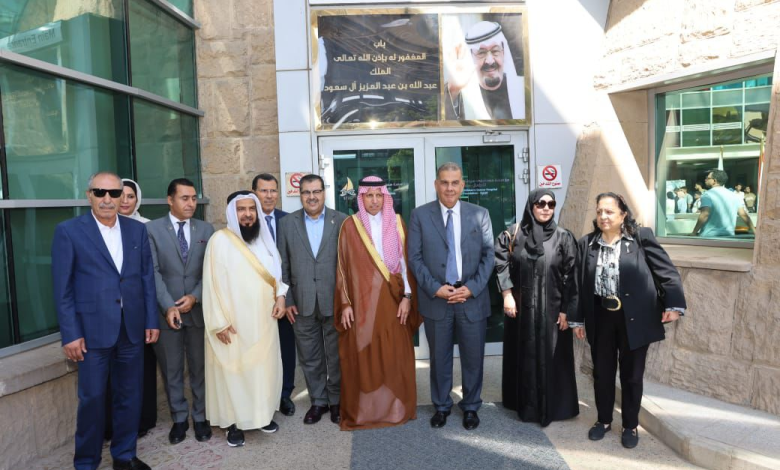 العتيبي يترأس وفد البرلمان العربي خلال زيارة مستشفى سرطان الأطفال في مصر