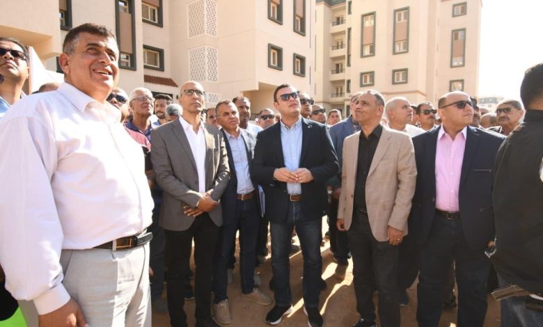 الشربيني يتفقد الطرق والمحاور ووحدات الإسكان الأخضر بـ سكن لكل المصريين