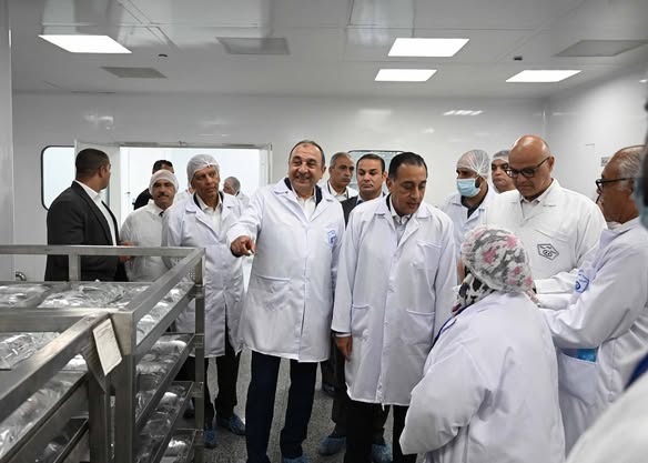 مدبولي يتفقد مصنع "المستحضرات الصيدلية الصلبة" ومصنع "المحاليل الوريدية كبيرة الحجم" بشركة النصر للكيماويات الدوائية بالقليوبية
