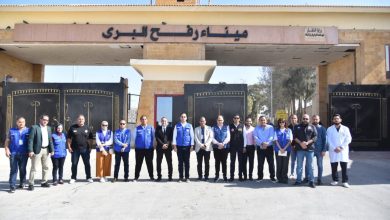 نائب وزير الصحة يتفقد ميناء رفح البري لضمان جاهزية الخدمات الطبية والطوارئ